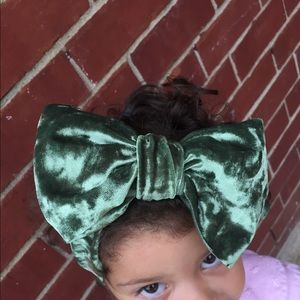 Sage Velour BabyBow!
